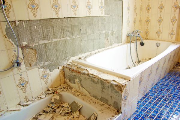Bathtub Demolition in Baytown